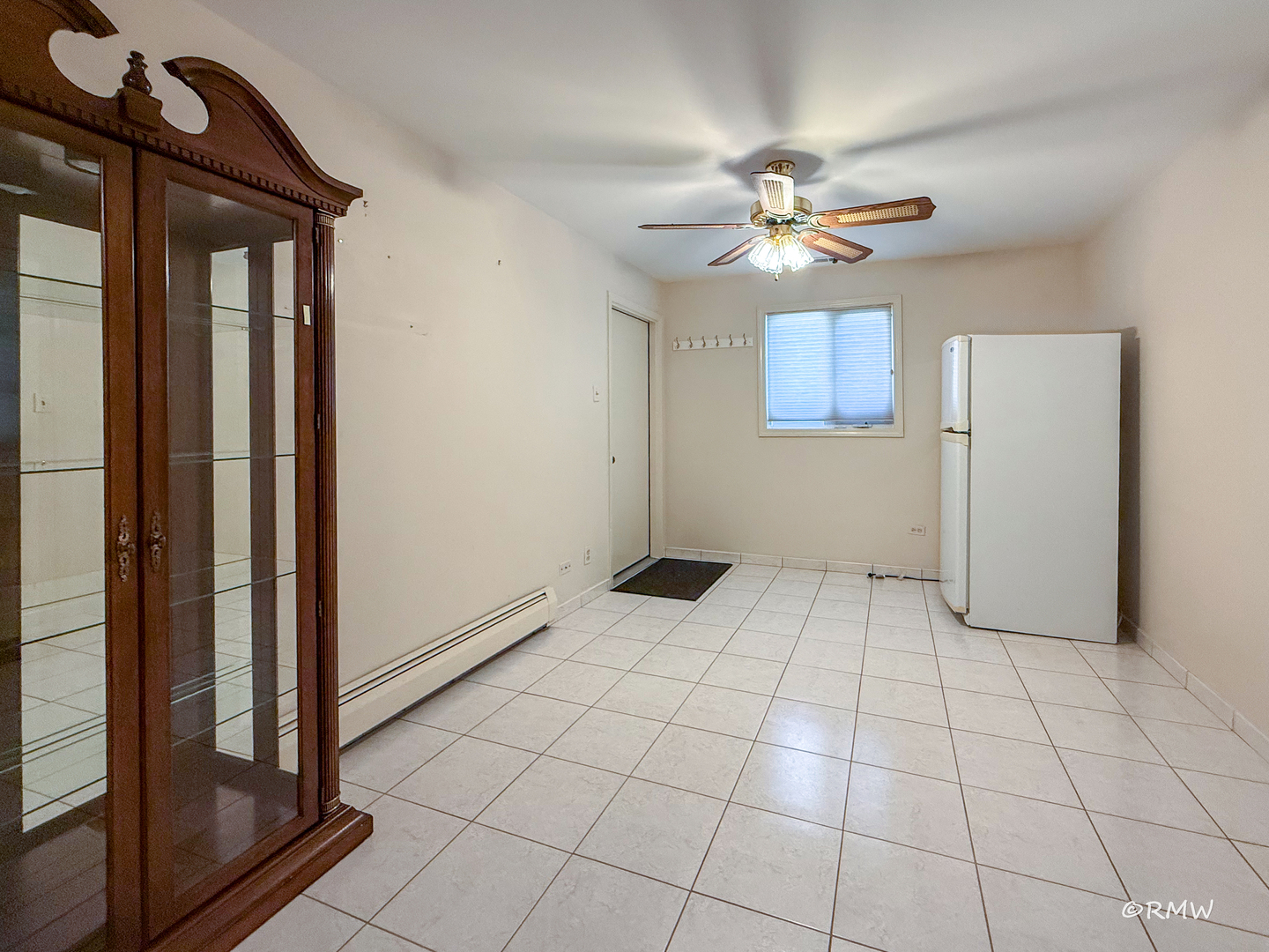 1904 Winston Lane, Schaumburg, IL 60193