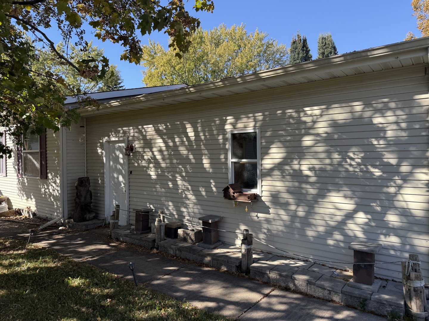 409 E Wood Lane, Belvidere, IL 61008