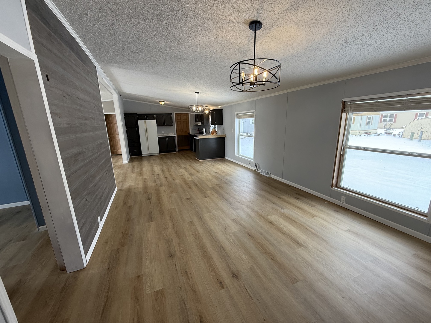 409 E Wood Lane, Belvidere, IL 61008