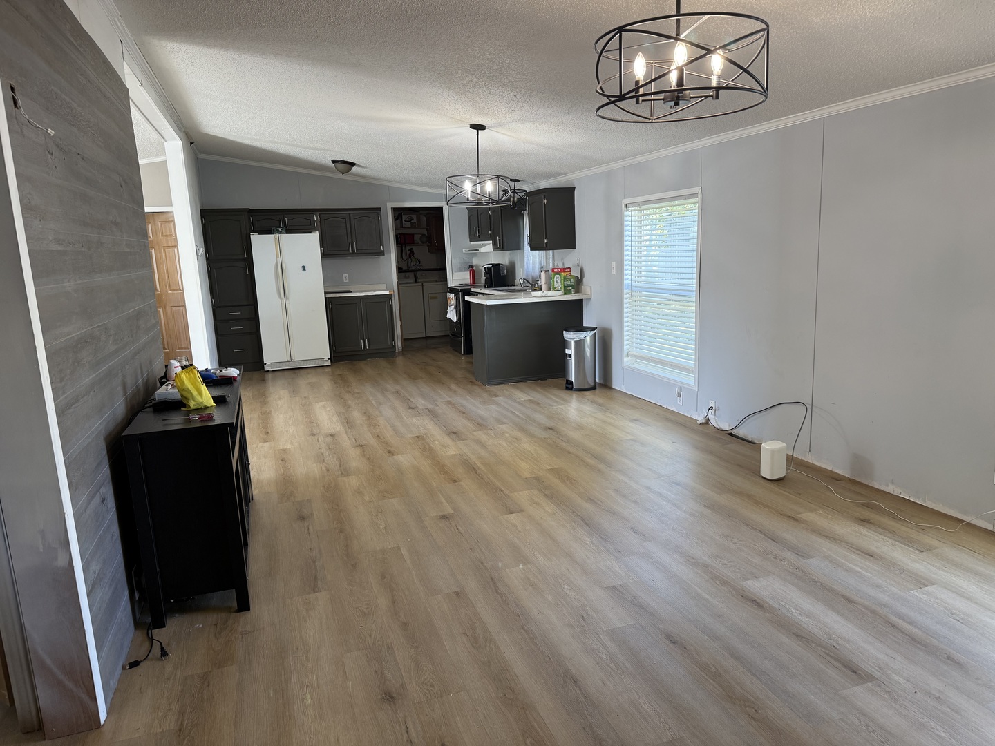 409 E Wood Lane, Belvidere, IL 61008