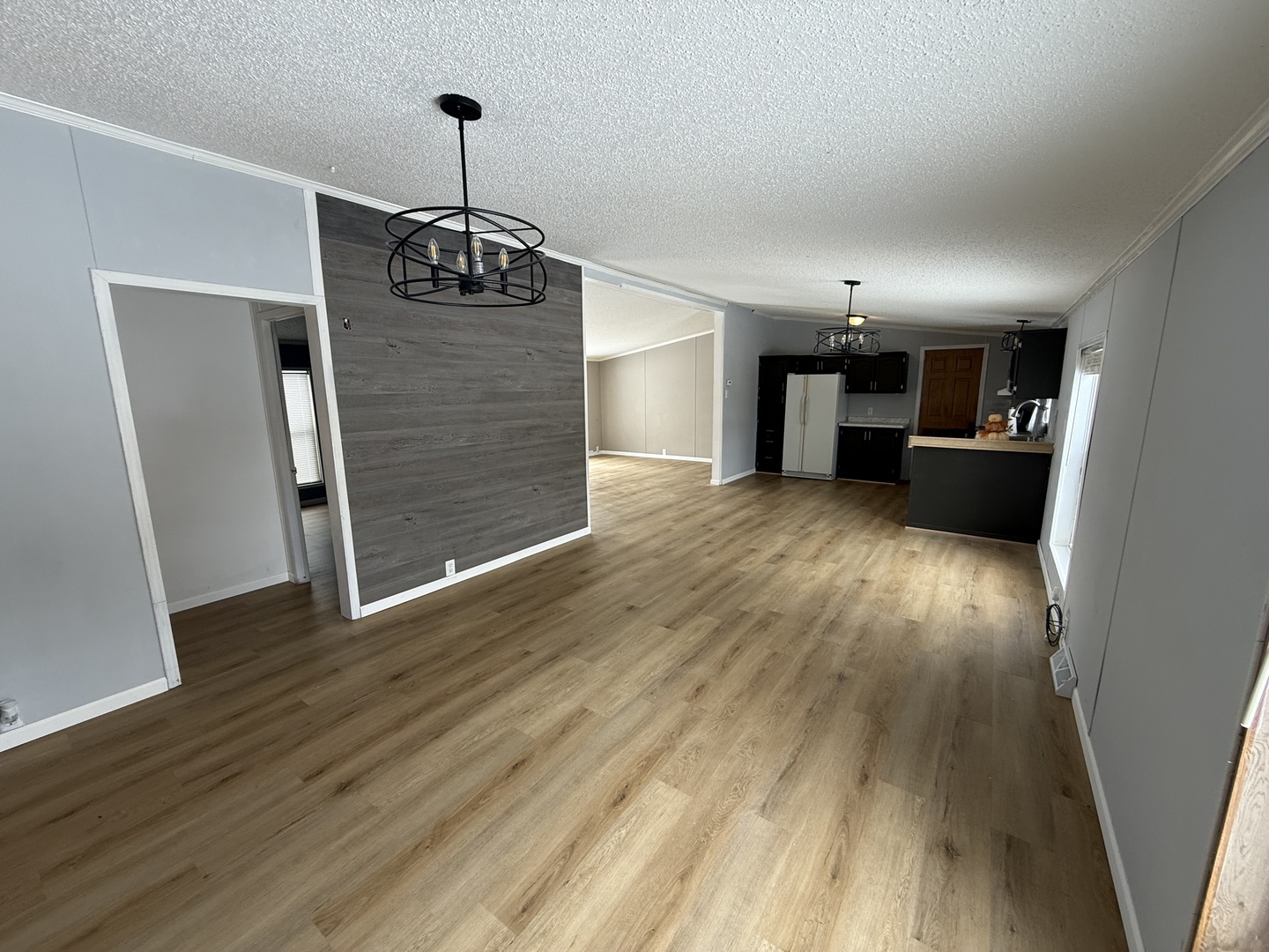 409 E Wood Lane, Belvidere, IL 61008