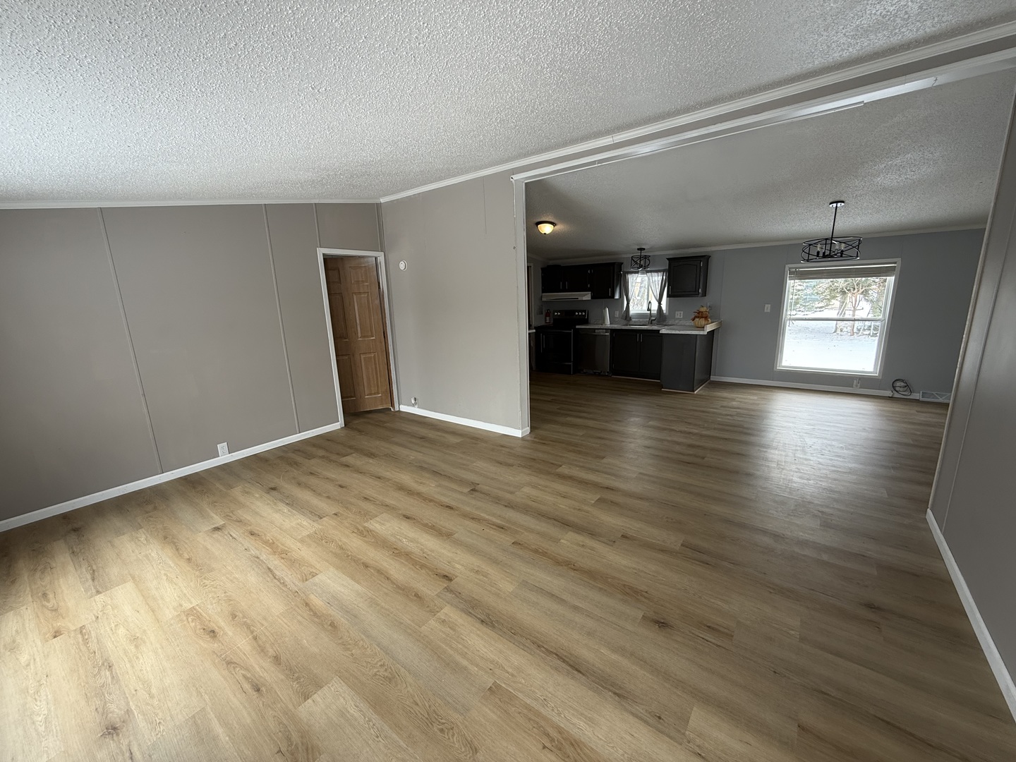 409 E Wood Lane, Belvidere, IL 61008