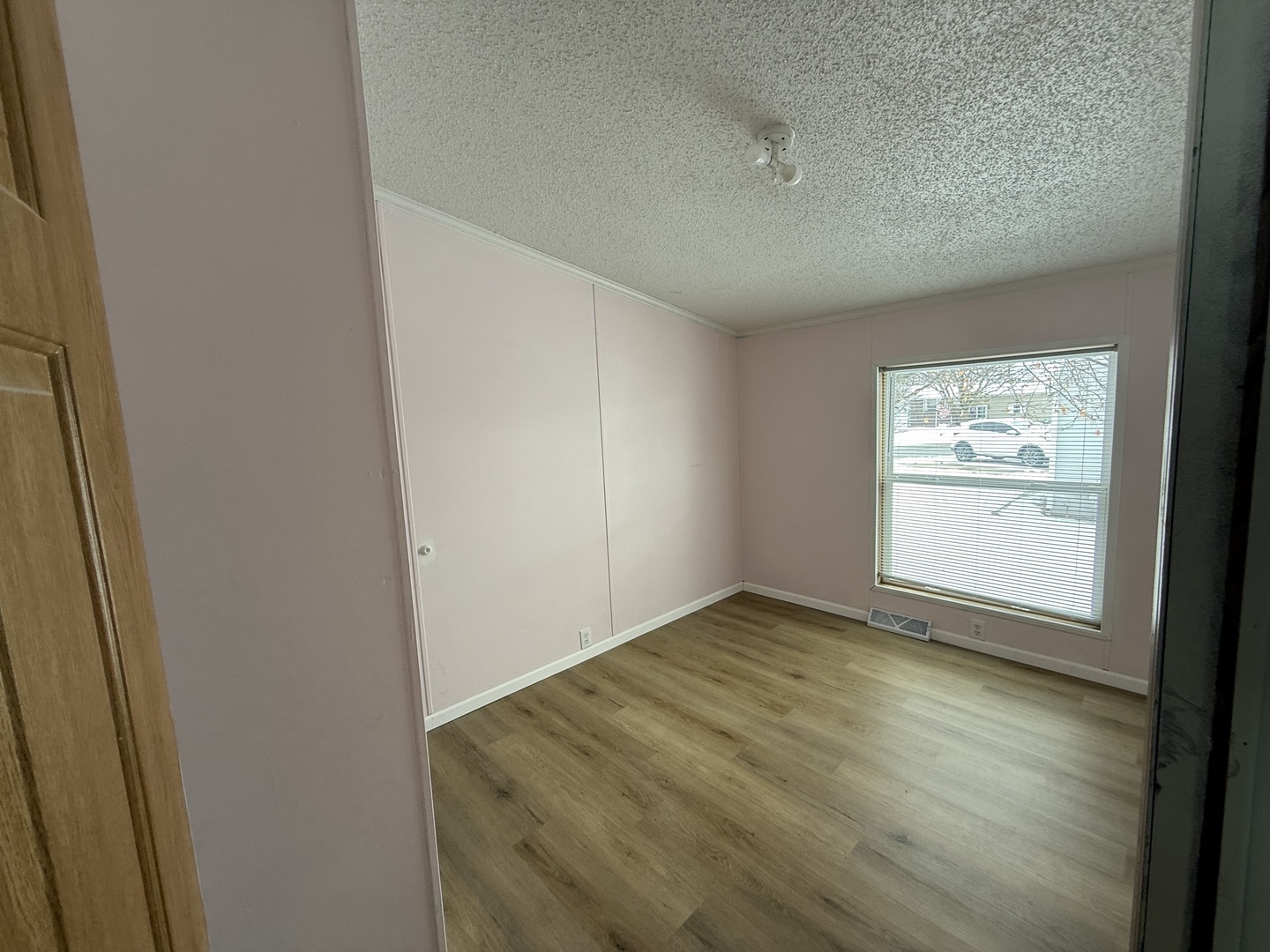 409 E Wood Lane, Belvidere, IL 61008