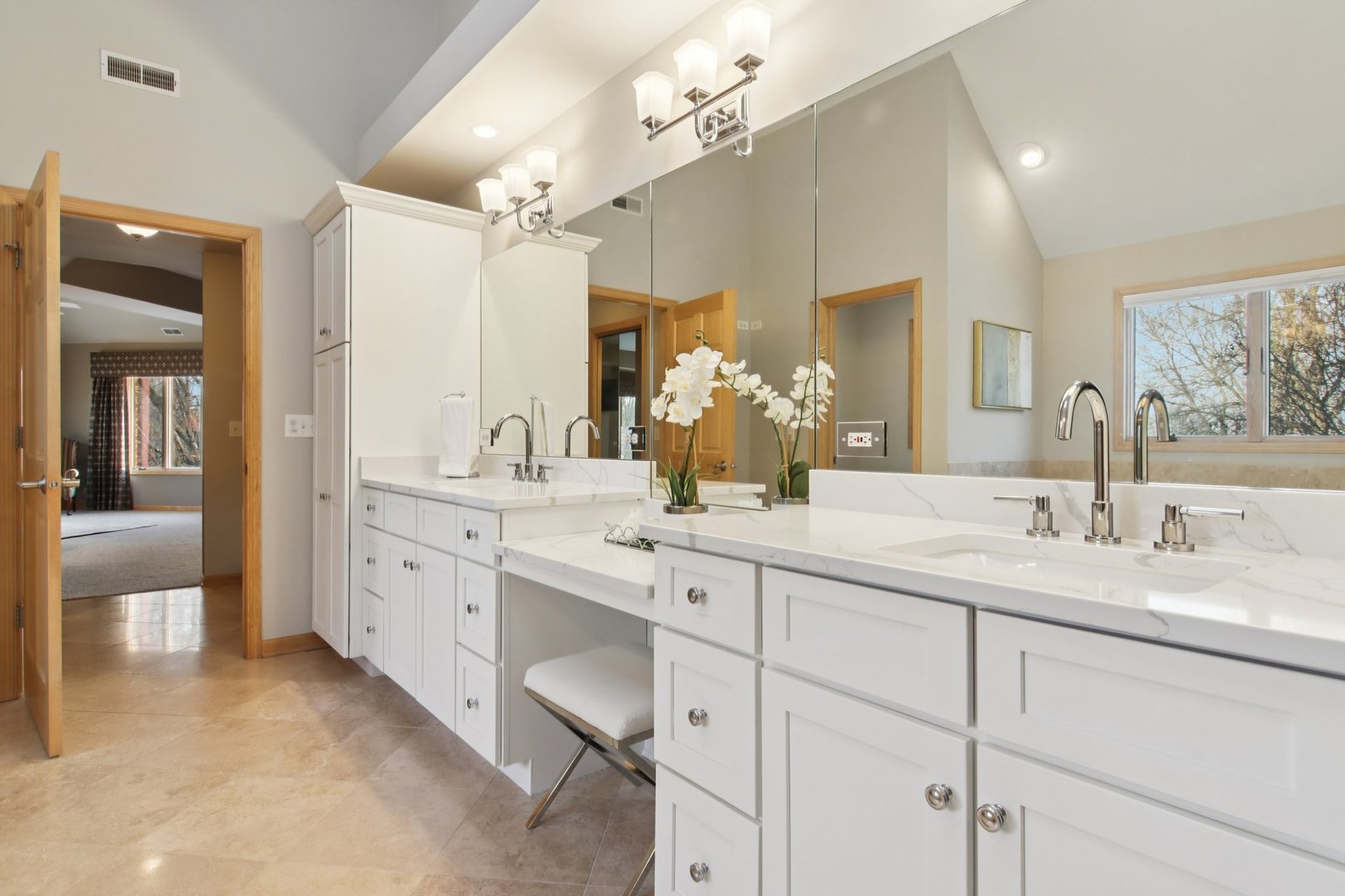 39716 Orchard Bluff Lane, Wadsworth, IL 60083