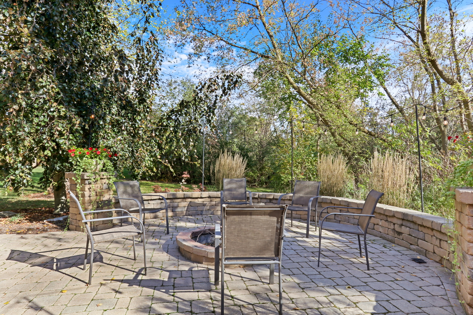 39716 Orchard Bluff Lane, Wadsworth, IL 60083