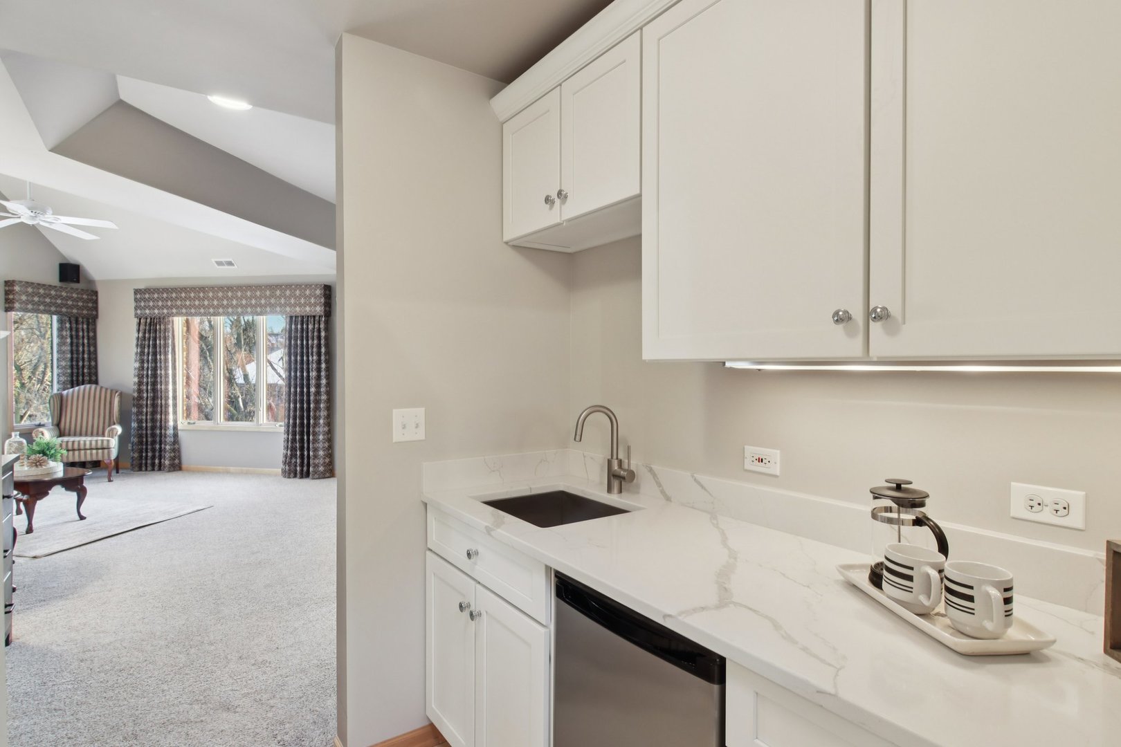 39716 Orchard Bluff Lane, Wadsworth, IL 60083