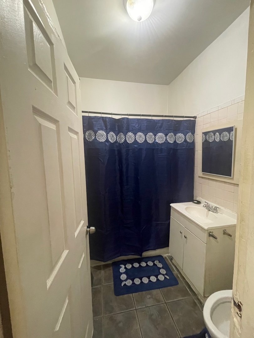 4123 W Washington Boulevard, Chicago, IL 60624