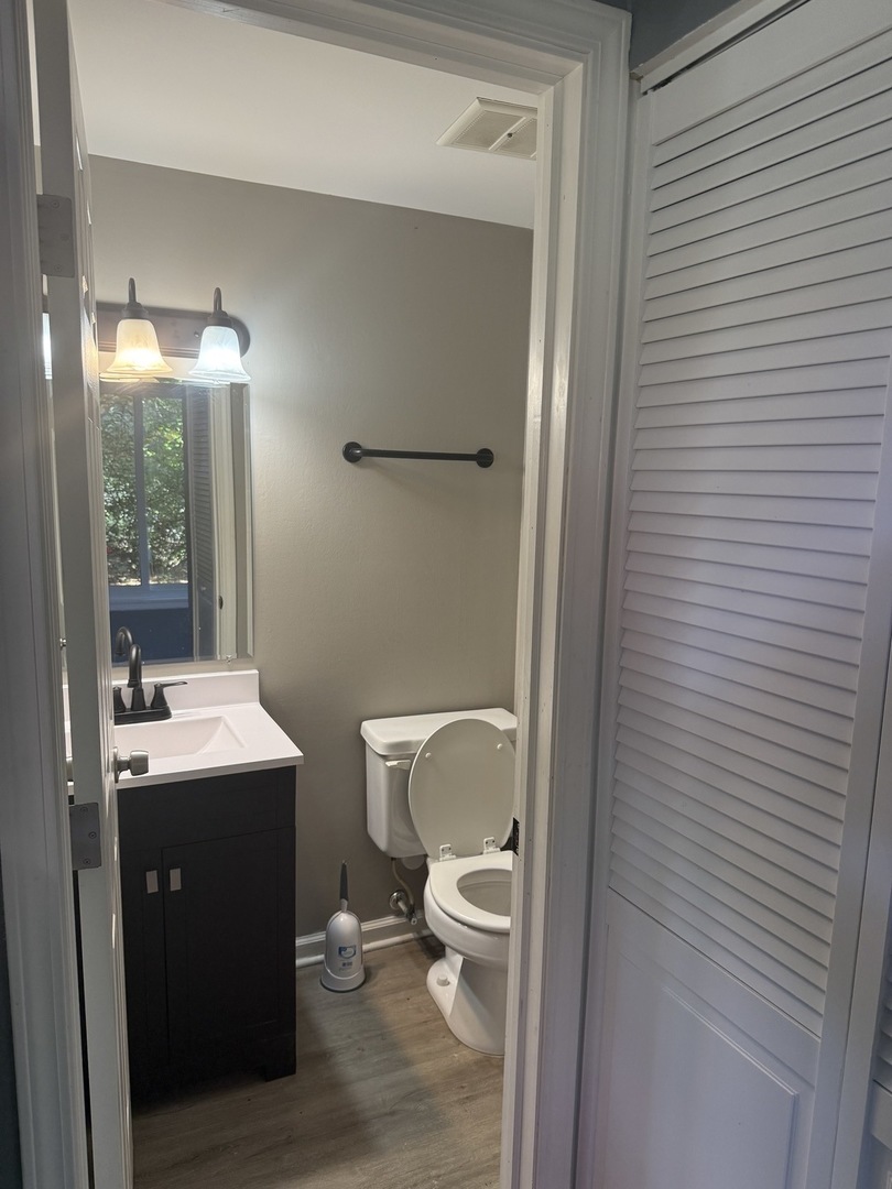 1319 Kingsbury Drive #2, Hanover Park, IL 60133