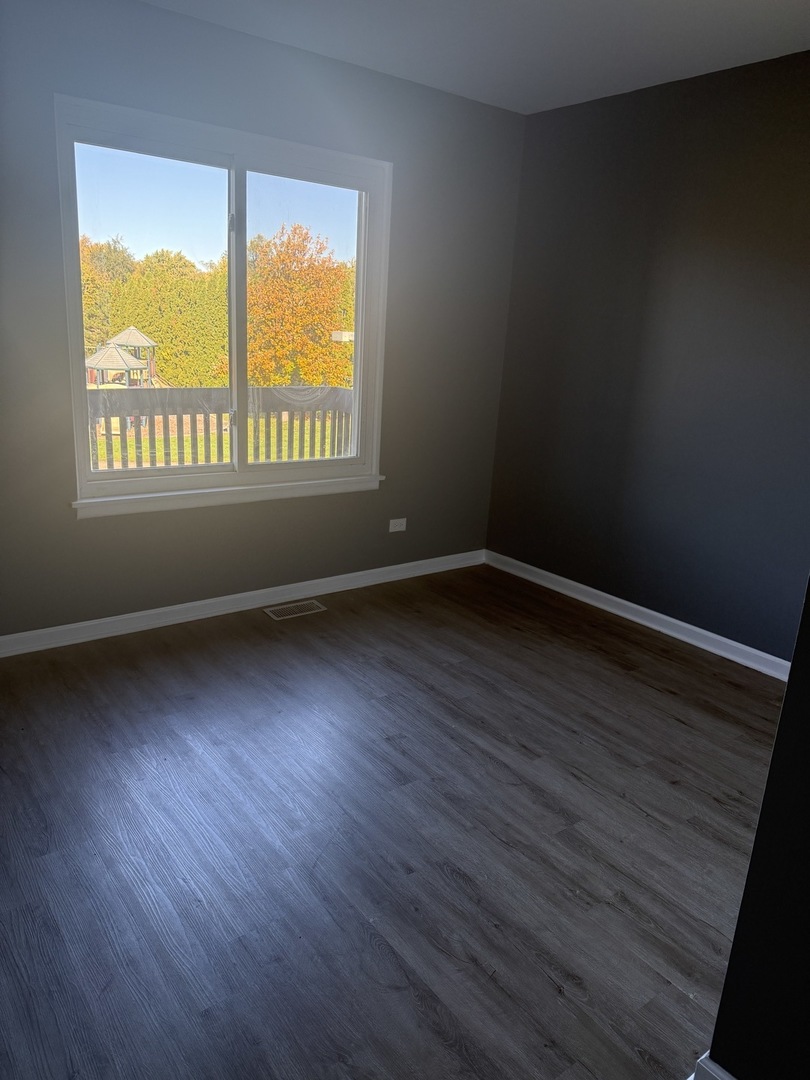 1319 Kingsbury Drive #2, Hanover Park, IL 60133