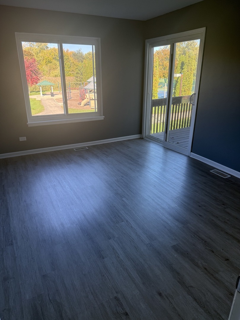 1319 Kingsbury Drive #2, Hanover Park, IL 60133