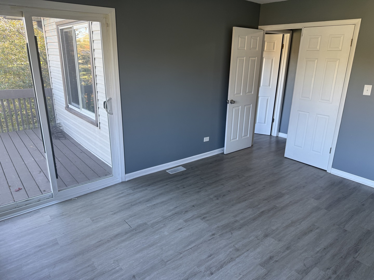 1319 Kingsbury Drive #2, Hanover Park, IL 60133