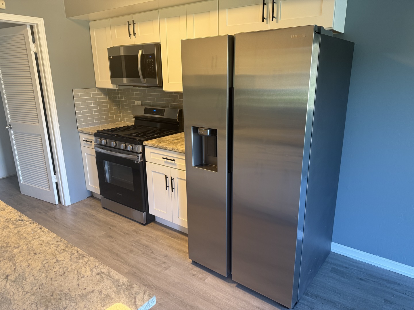 1319 Kingsbury Drive #2, Hanover Park, IL 60133