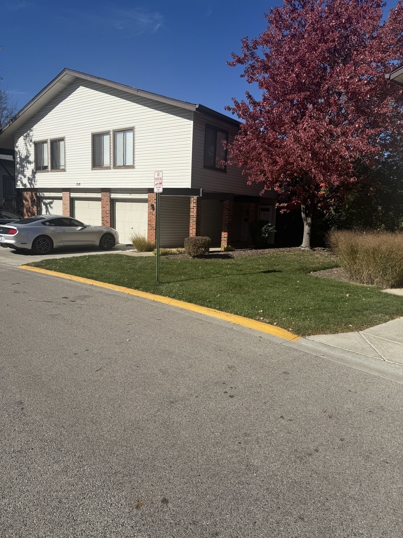 1319 Kingsbury Drive #2, Hanover Park, IL 60133