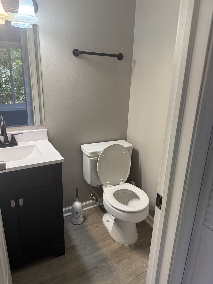 1319 Kingsbury Drive #2, Hanover Park, IL 60133