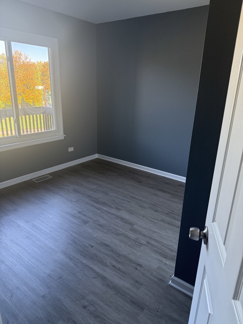 1319 Kingsbury Drive #2, Hanover Park, IL 60133