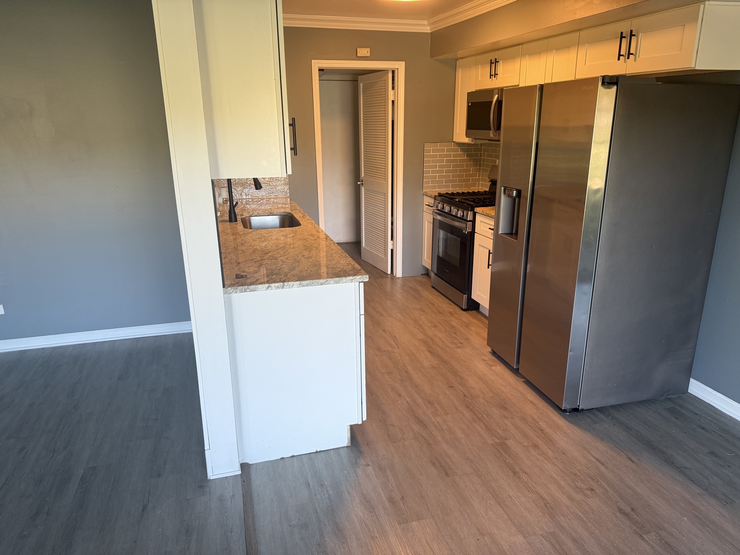 1319 Kingsbury Drive #2, Hanover Park, IL 60133