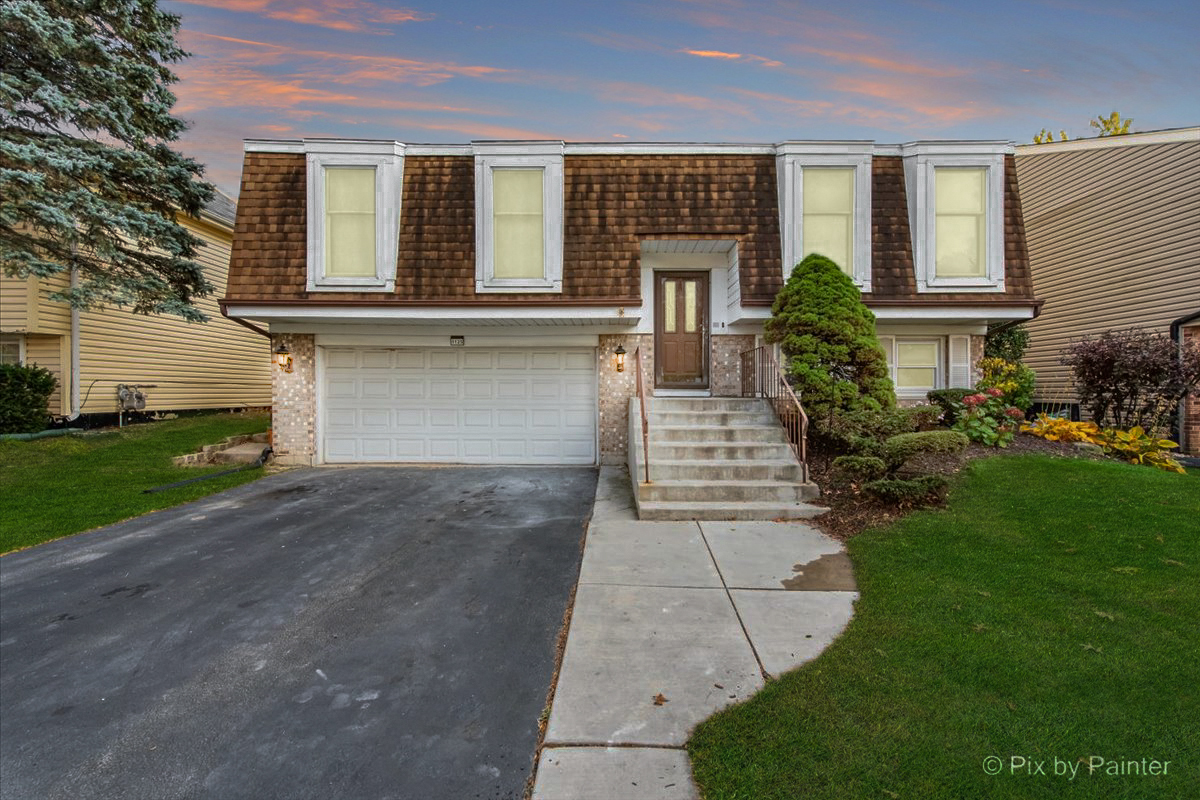 1125 Darby Lane, Roselle, IL 60172