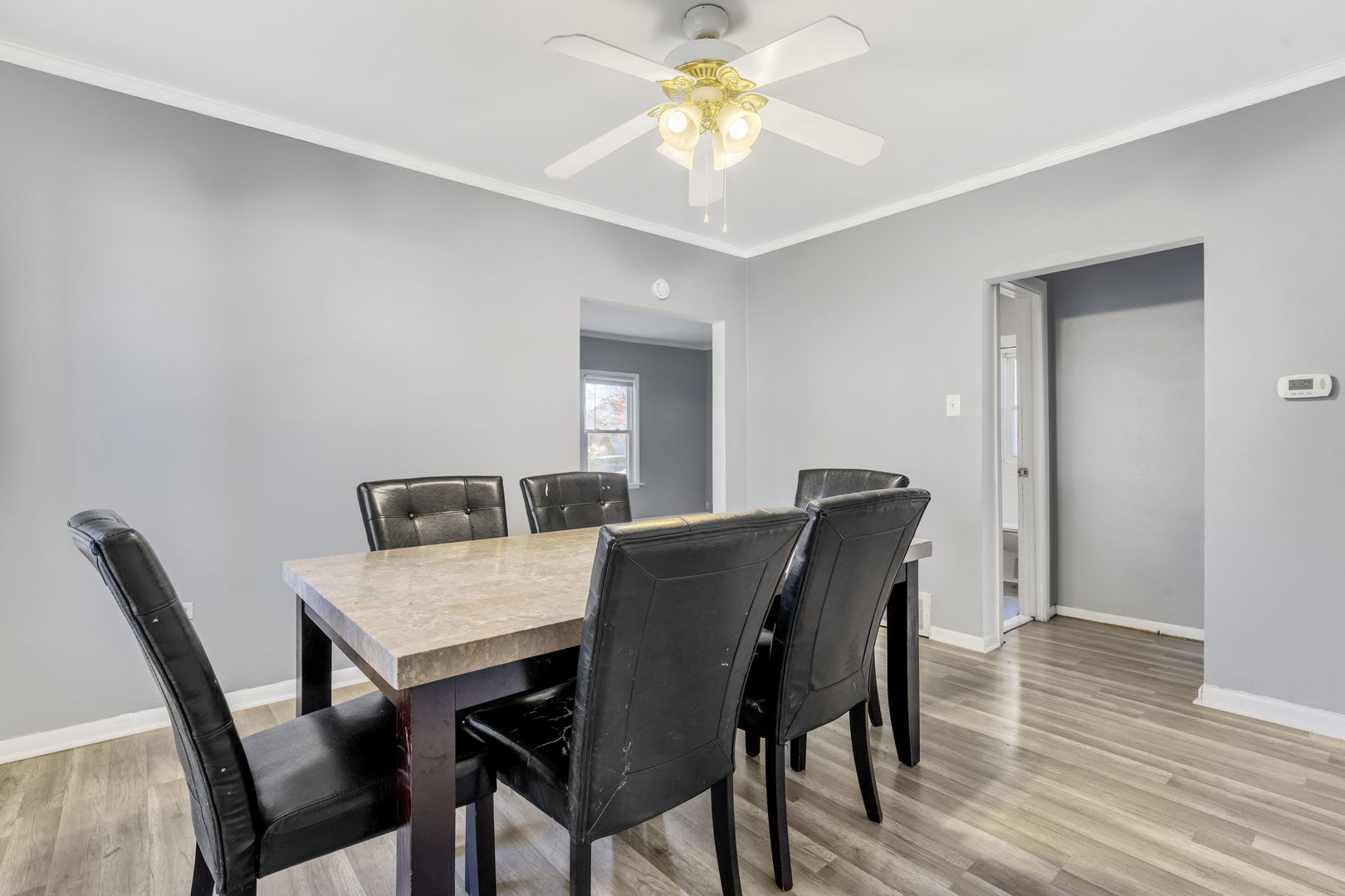 5402 S 73rd Avenue, Summit, IL 60501