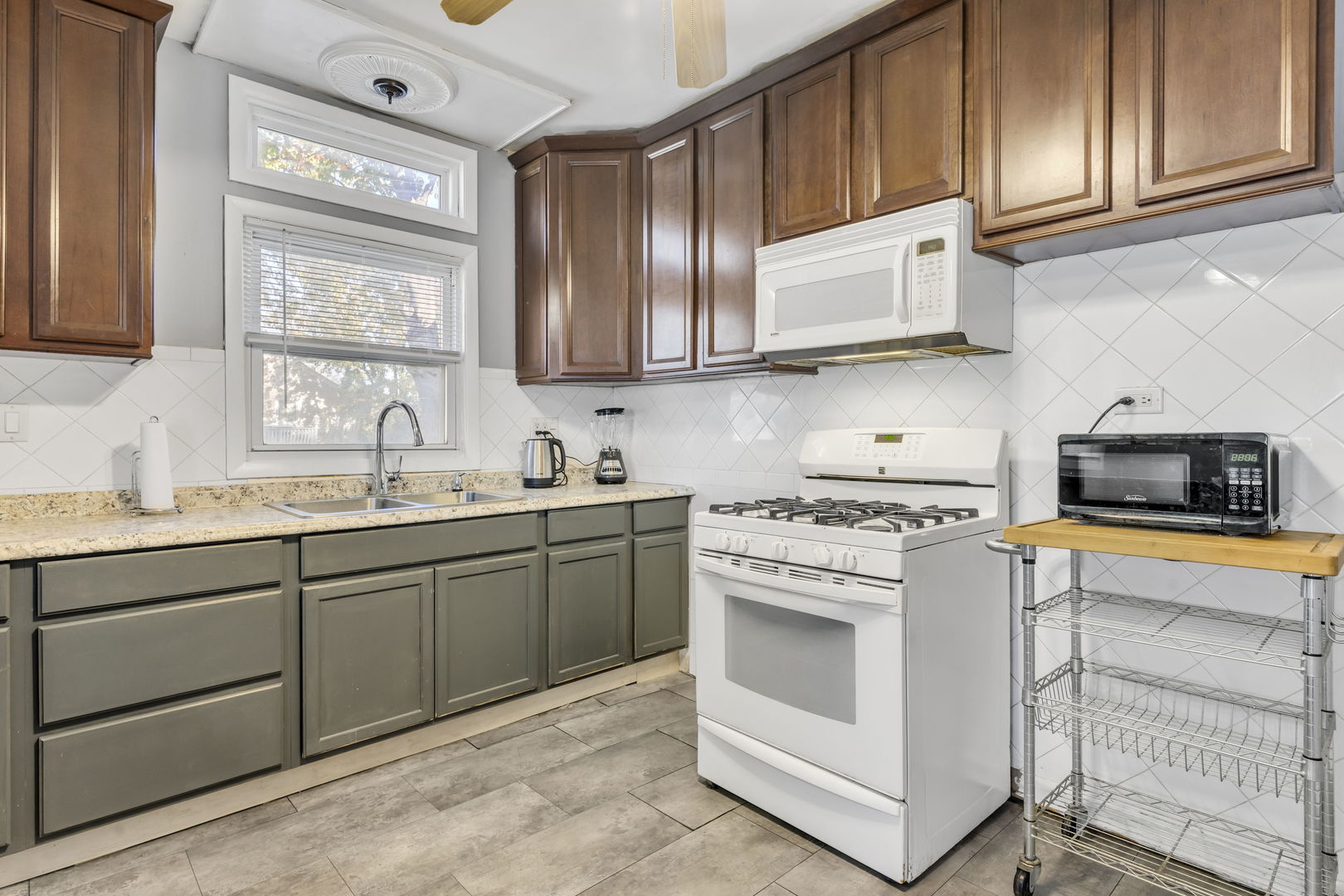 5402 S 73rd Avenue, Summit, IL 60501