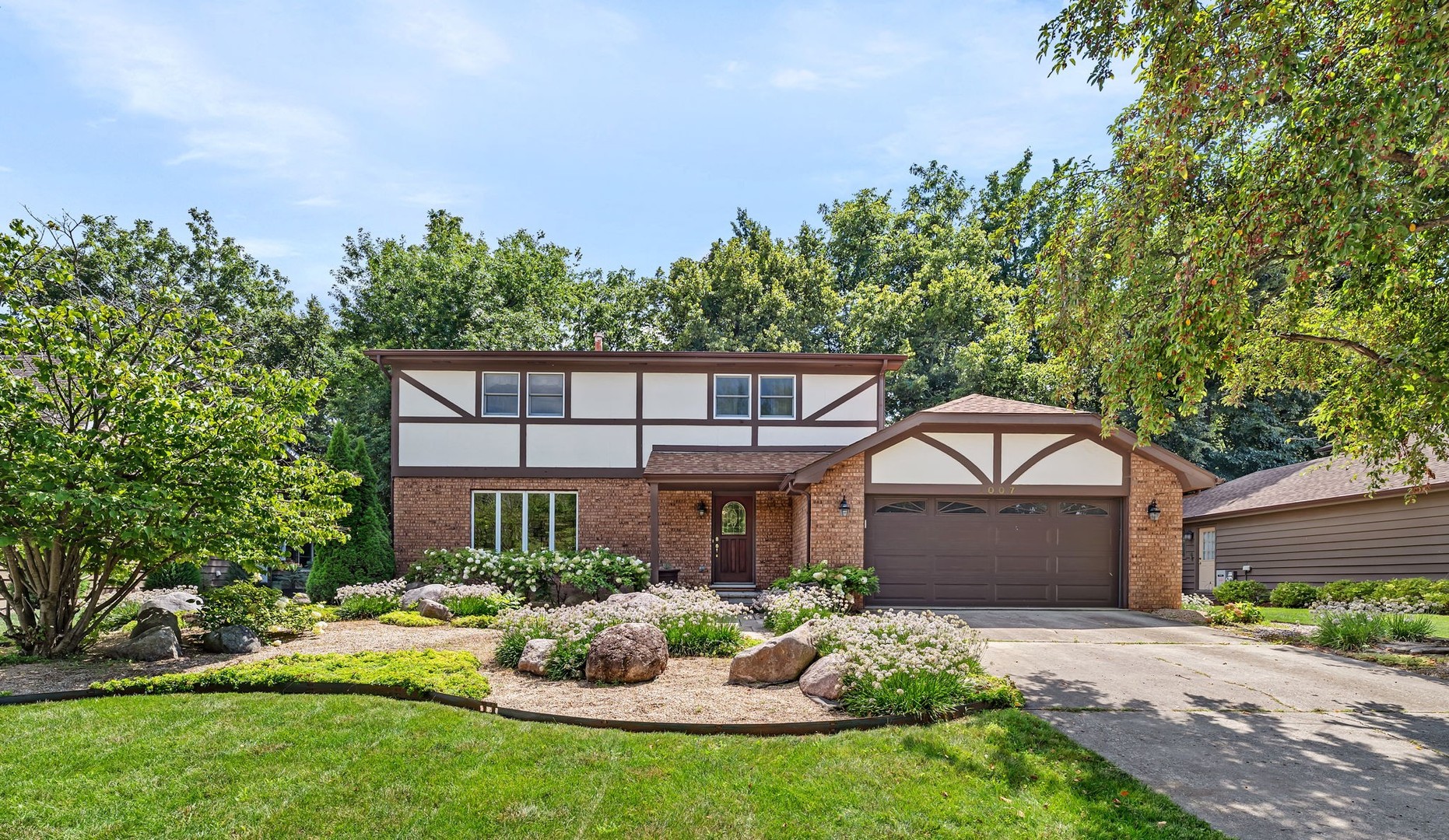 1007 Windsor Drive, Shorewood, IL 60404