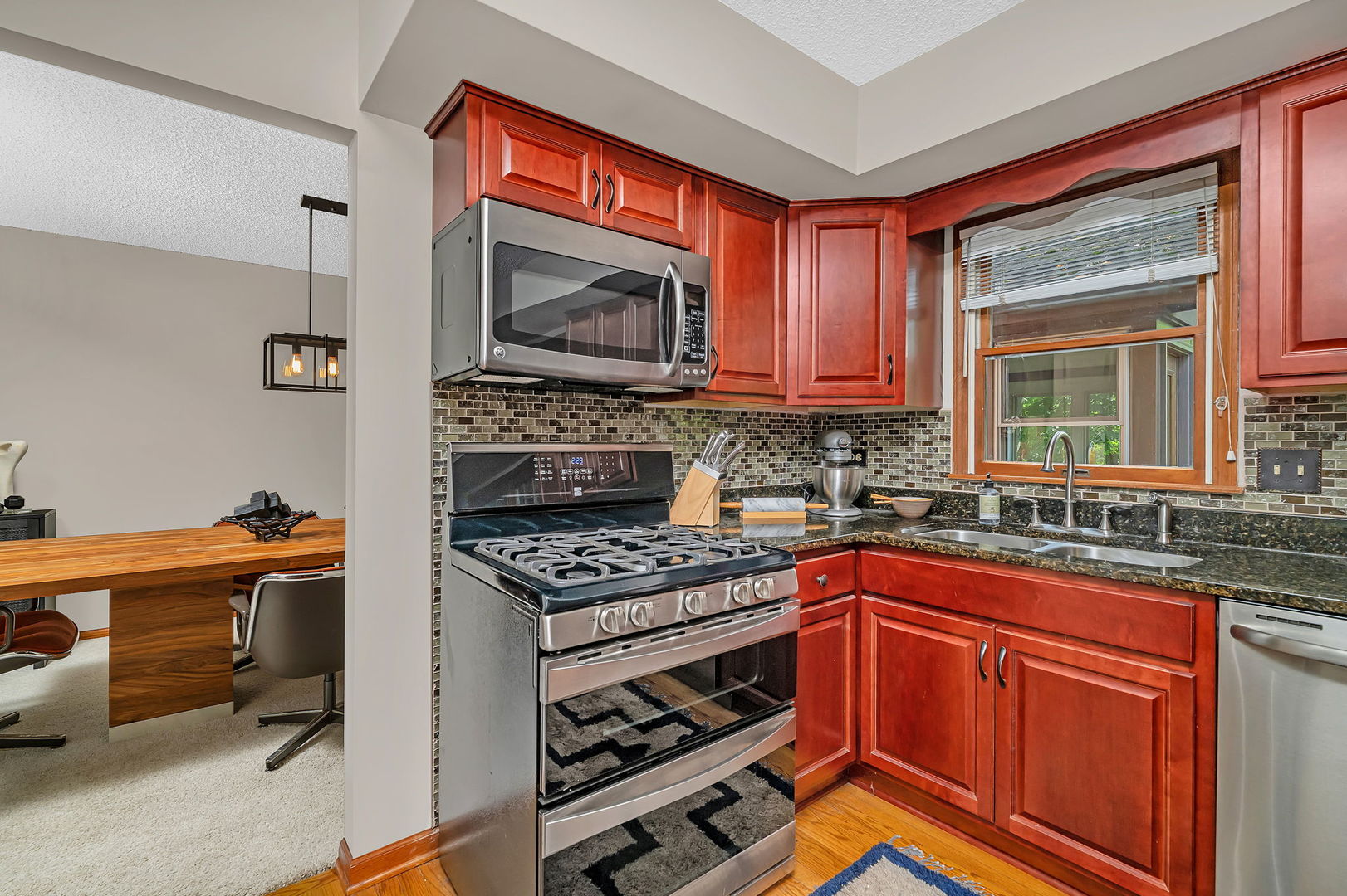 1007 Windsor Drive, Shorewood, IL 60404