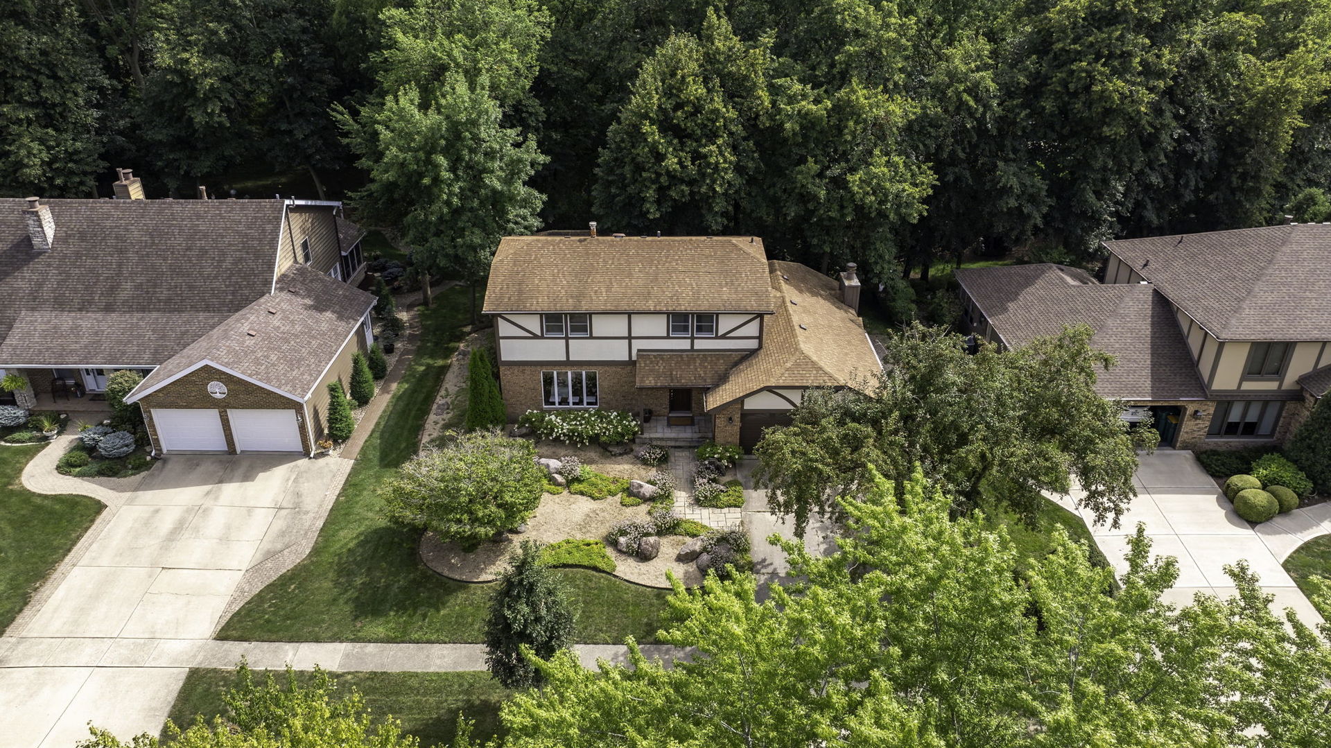 1007 Windsor Drive, Shorewood, IL 60404