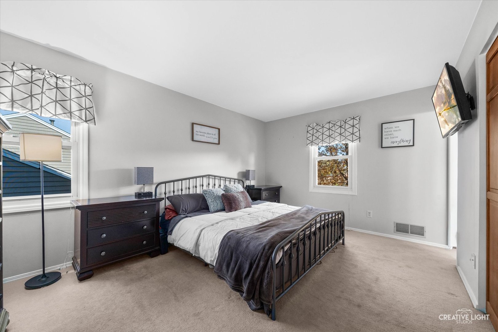 1348 Midway Avenue, St. Charles, IL 60174