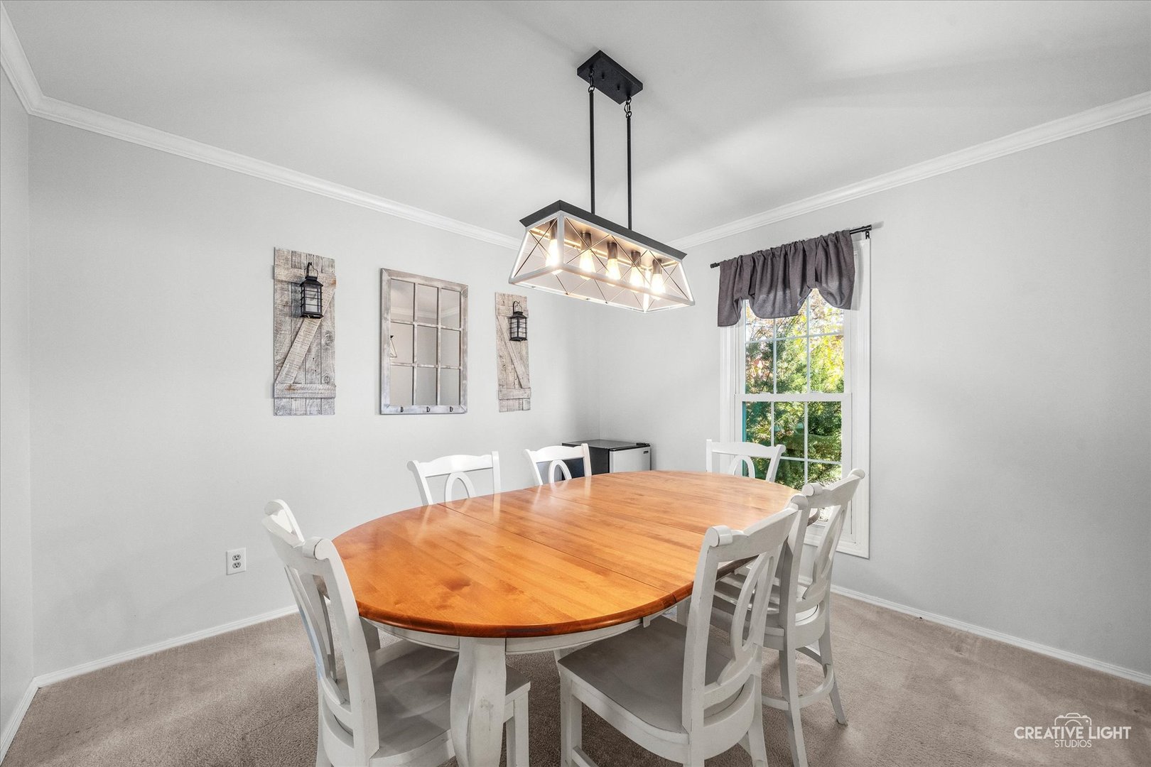 1348 Midway Avenue, St. Charles, IL 60174