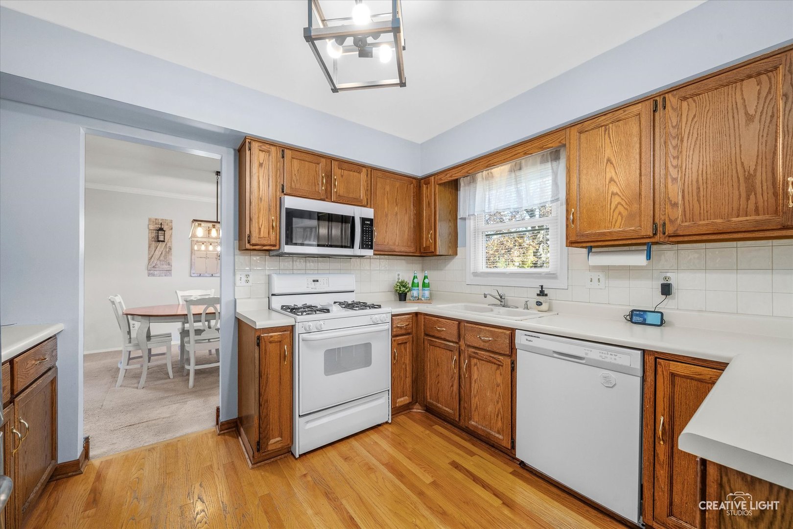 1348 Midway Avenue, St. Charles, IL 60174