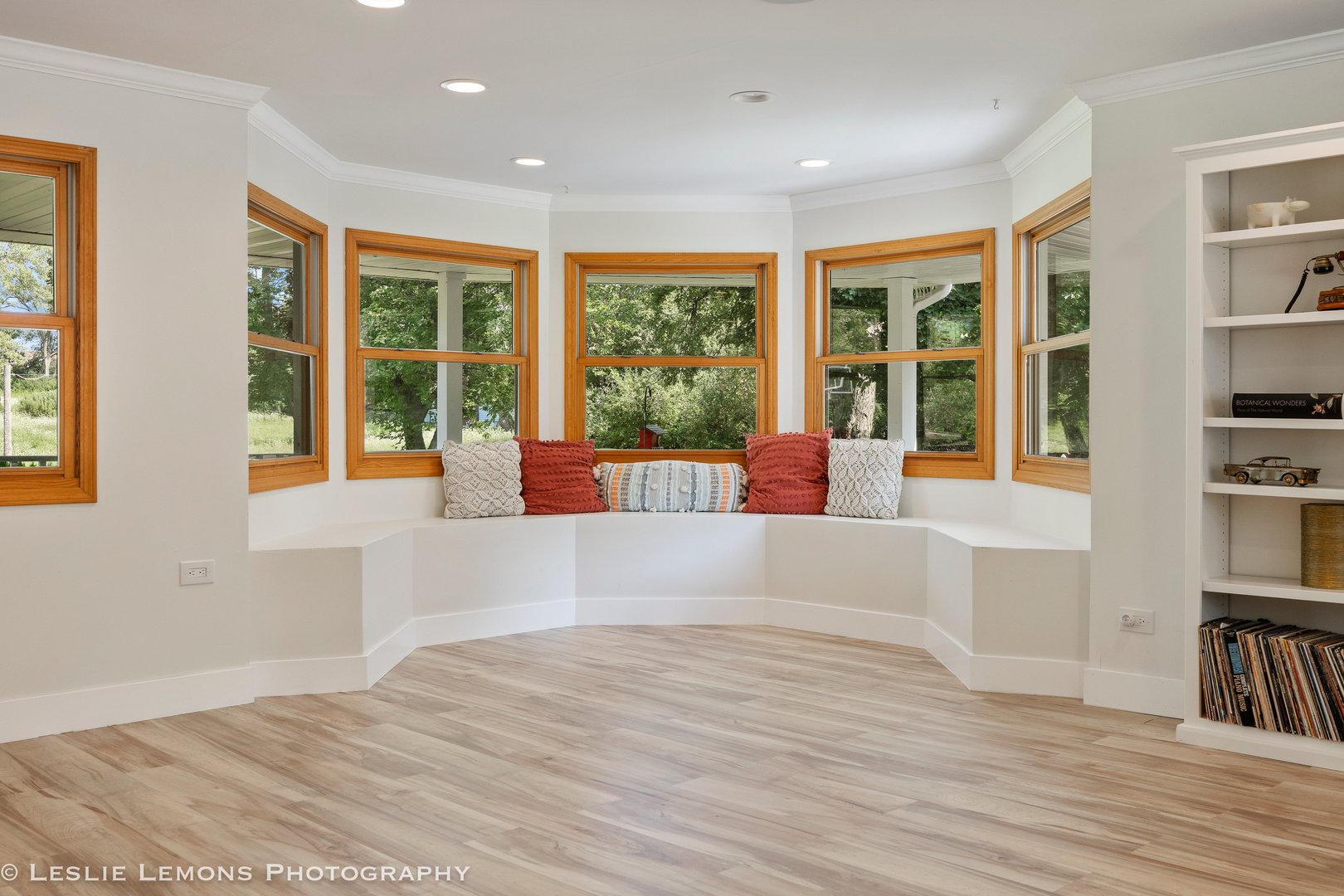 8S452 Bell Drive, Naperville, IL 60565