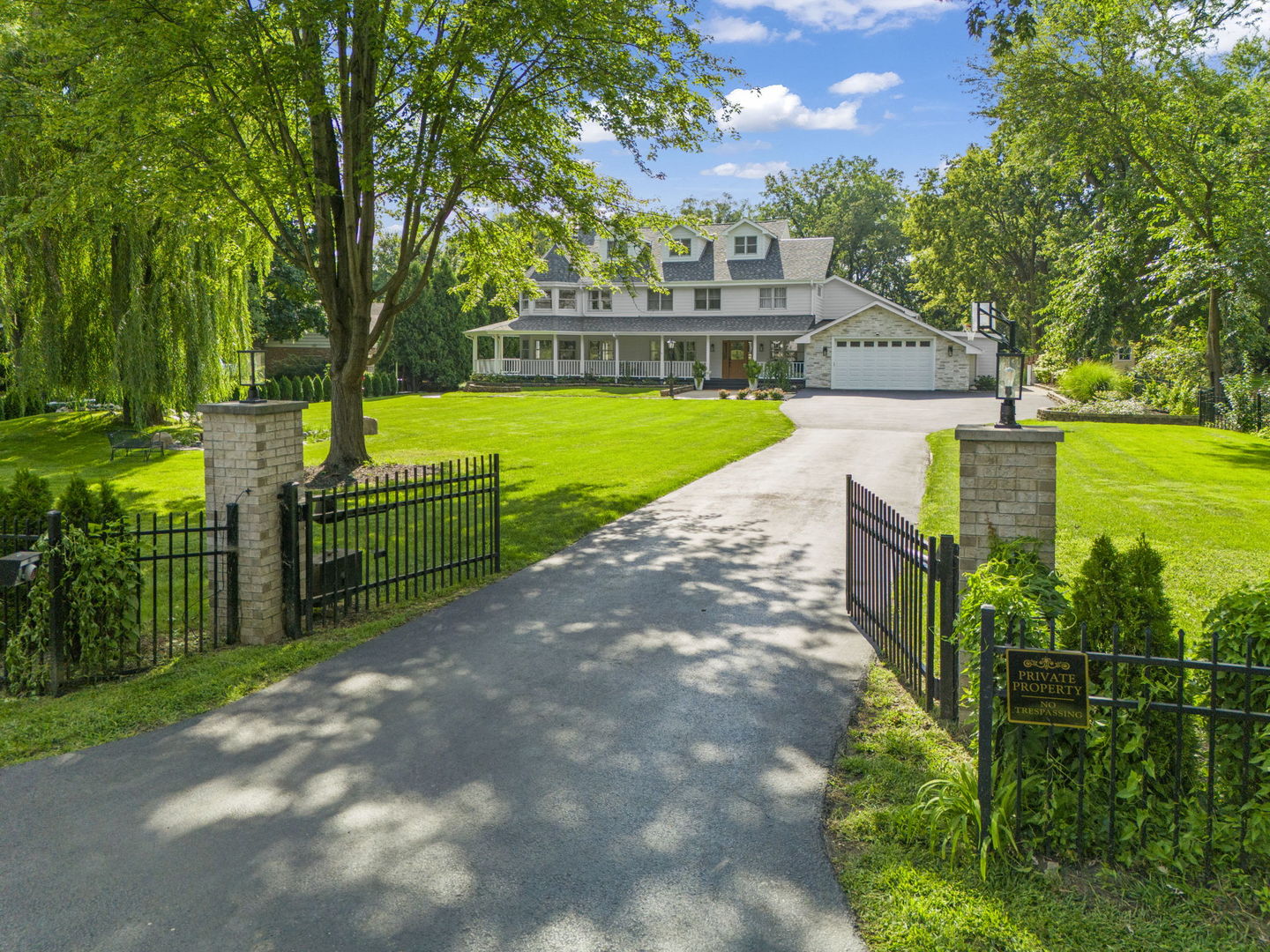 8S452 Bell Drive, Naperville, IL 60565