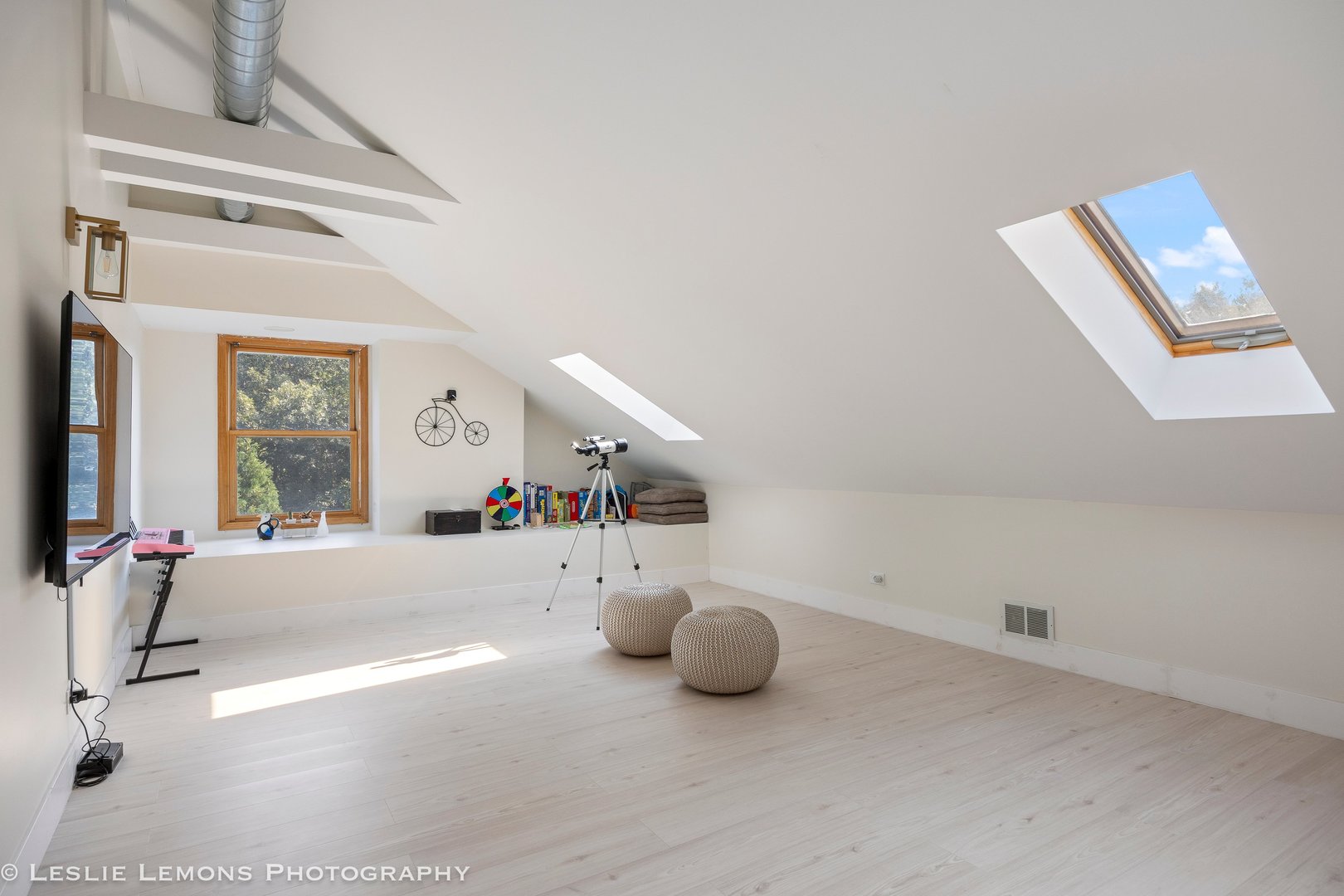 8S452 Bell Drive, Naperville, IL 60565