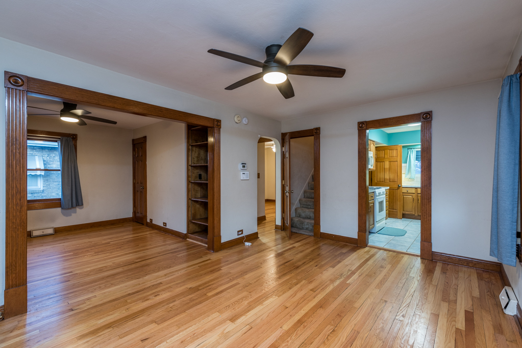 49 S Lewis Avenue, Waukegan, IL 60085