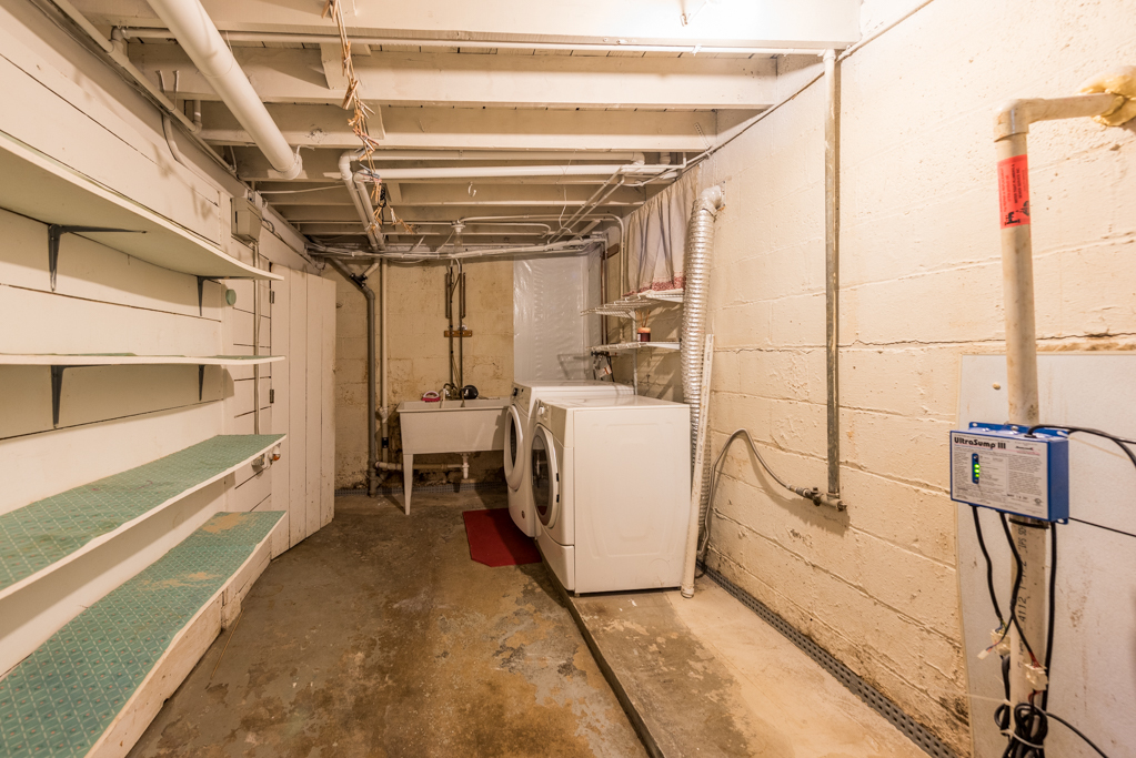 49 S Lewis Avenue, Waukegan, IL 60085