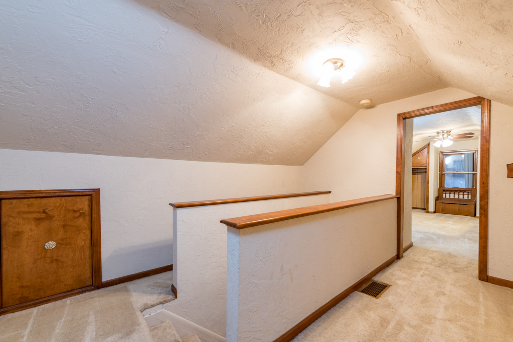 49 S Lewis Avenue, Waukegan, IL 60085