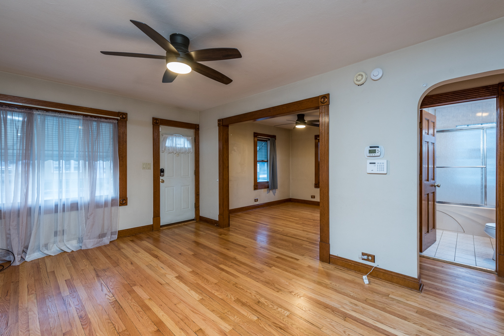 49 S Lewis Avenue, Waukegan, IL 60085