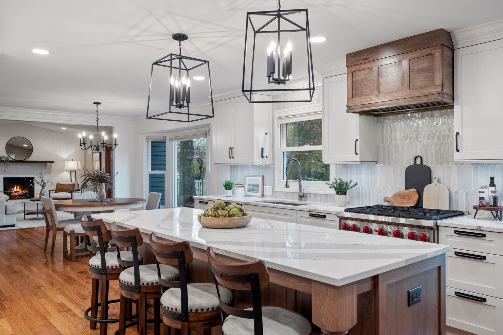 302 Carriage Hill Road, Naperville, IL 60565