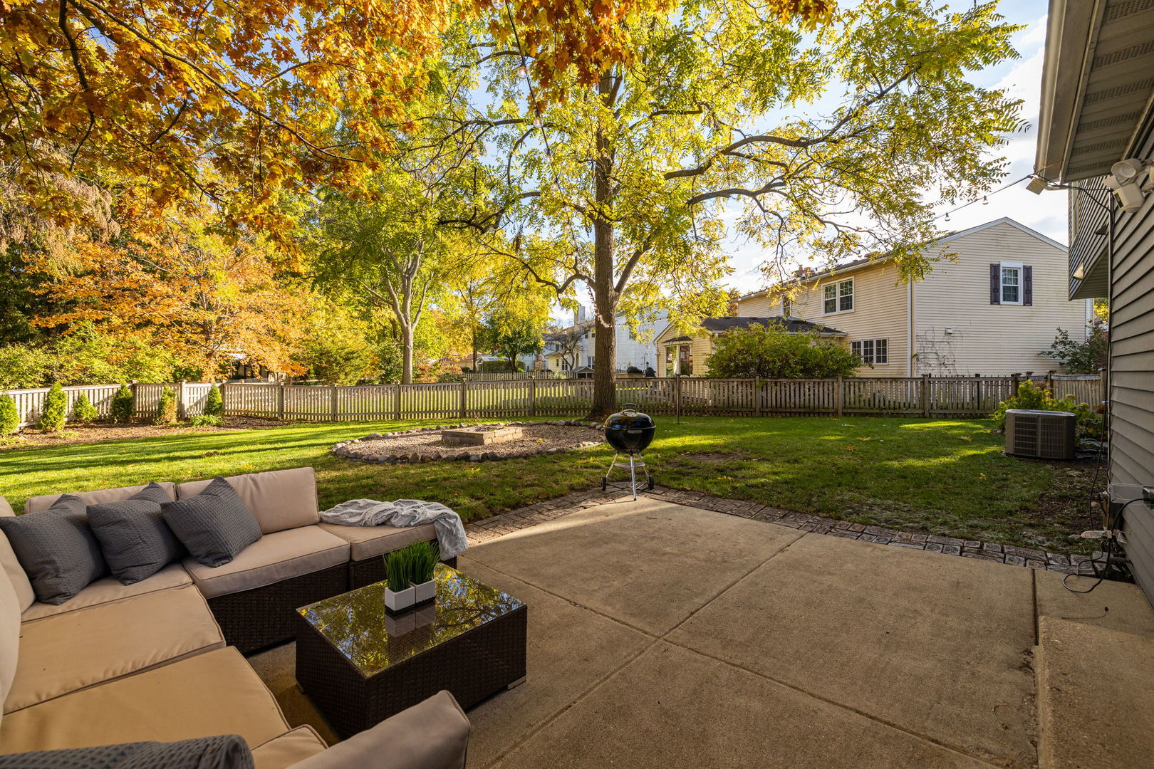 302 Carriage Hill Road, Naperville, IL 60565