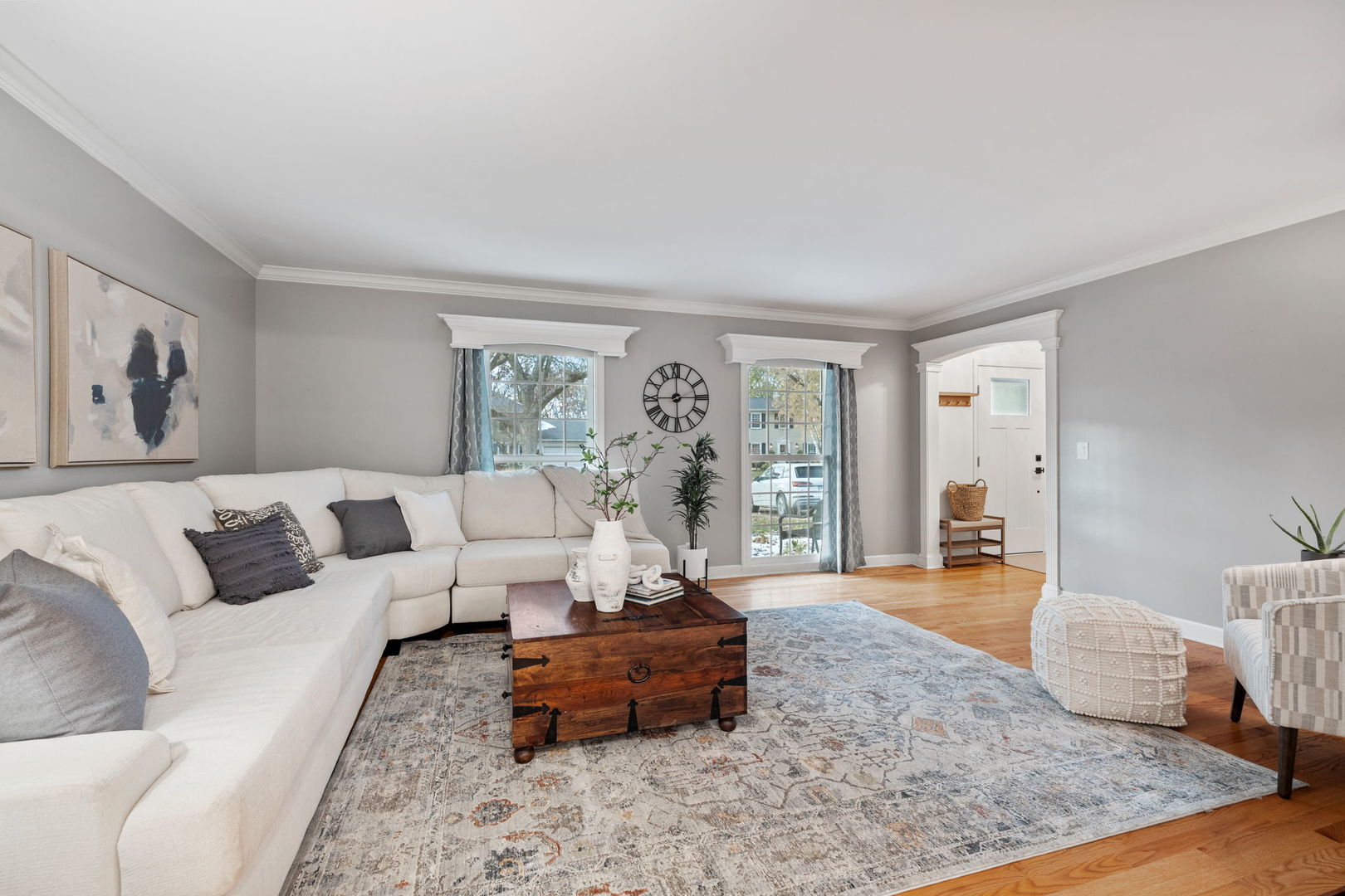 302 Carriage Hill Road, Naperville, IL 60565