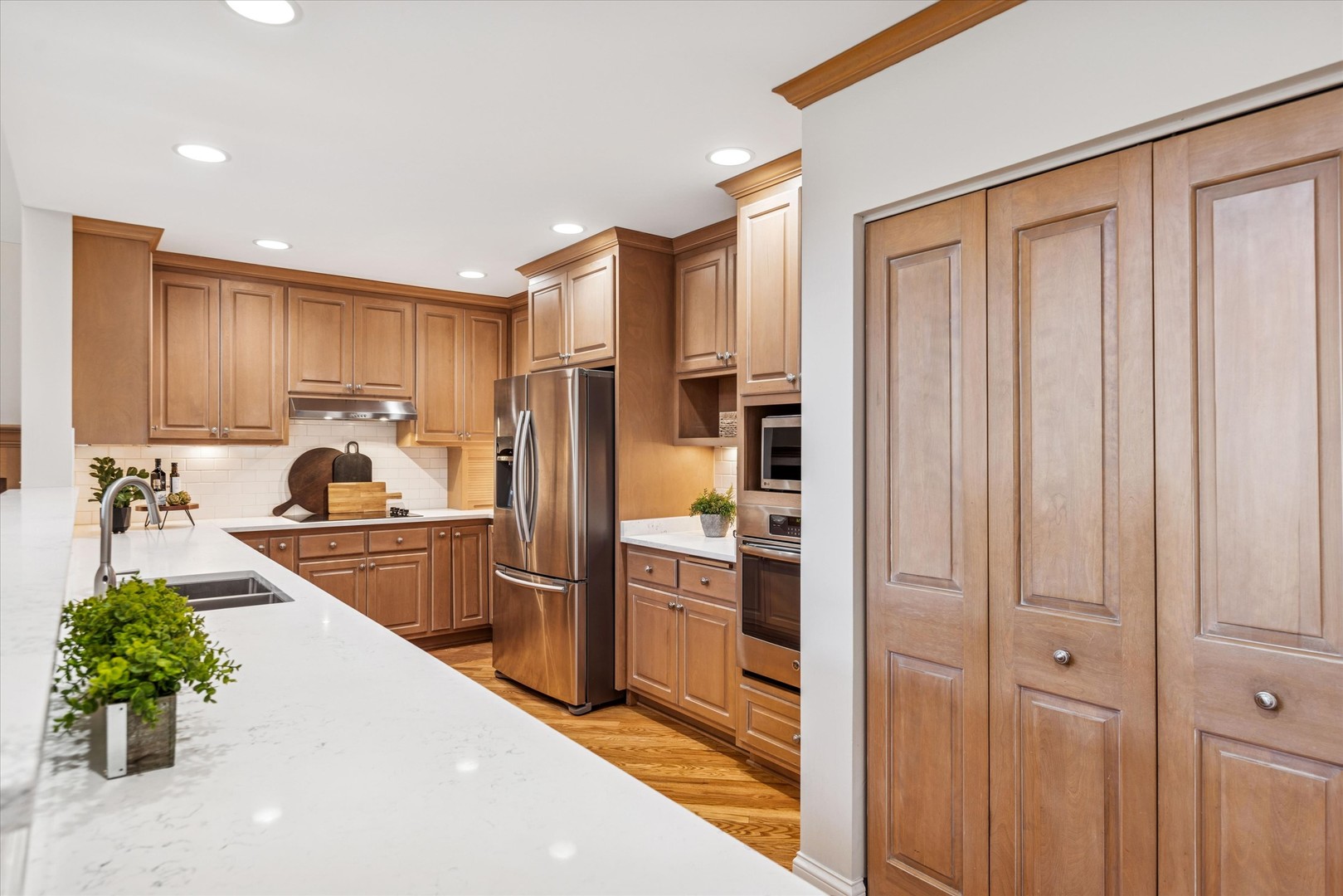 580 Hillside Avenue, Glen Ellyn, IL 60137