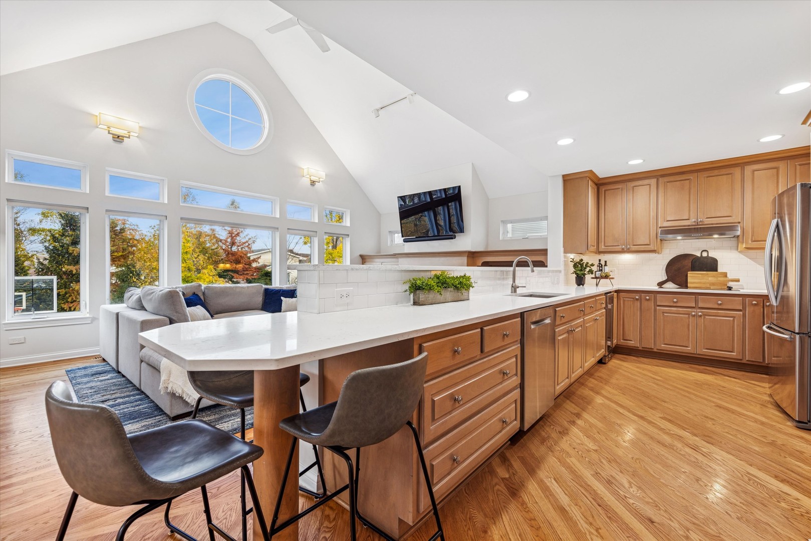 580 Hillside Avenue, Glen Ellyn, IL 60137