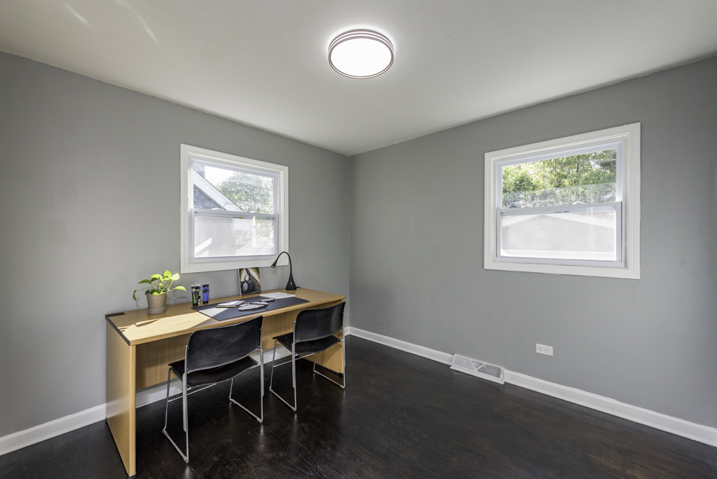 2212 Horeb Avenue, Zion, IL 60099