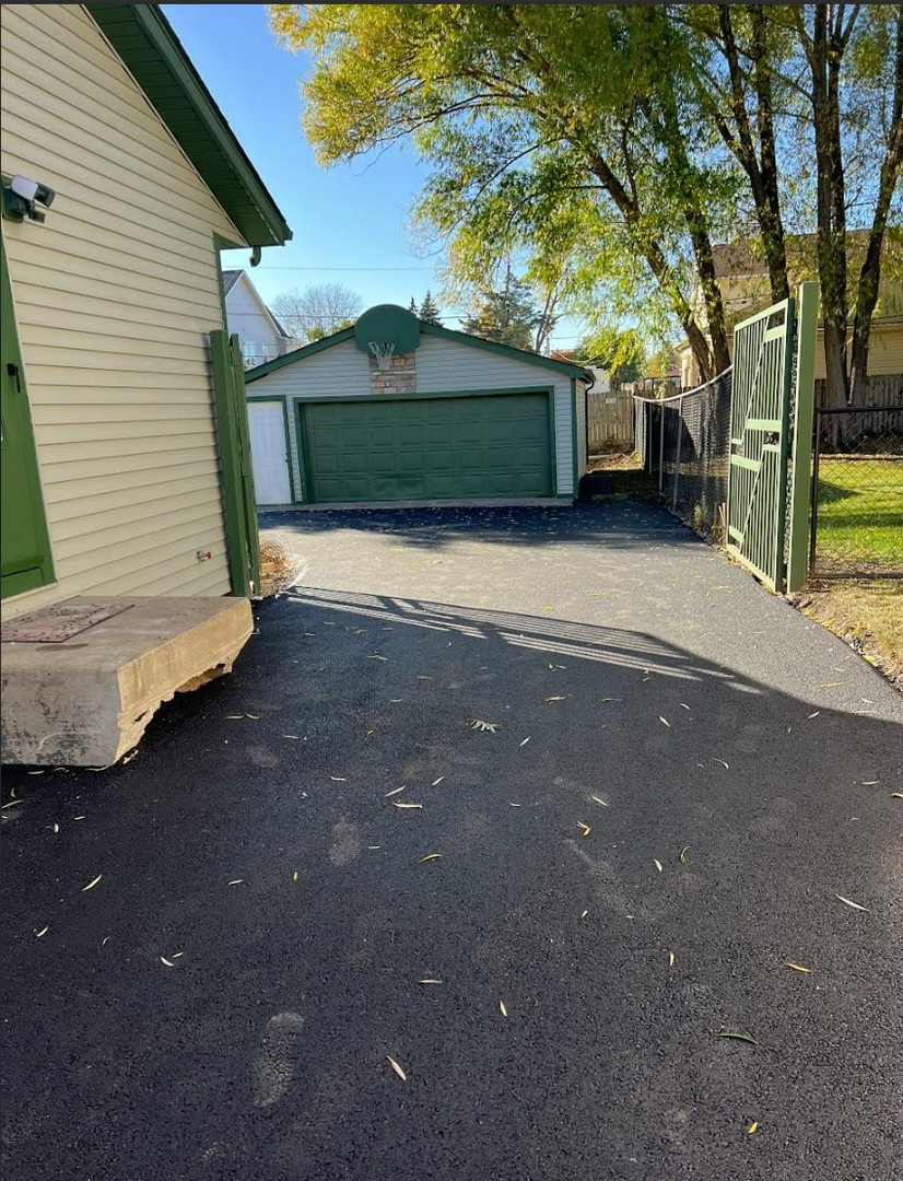 20564 N Elizabeth Avenue, Prairie View, IL 60069