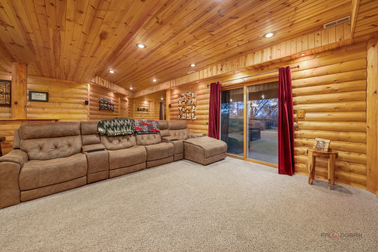 Spring Grove, IL 60081