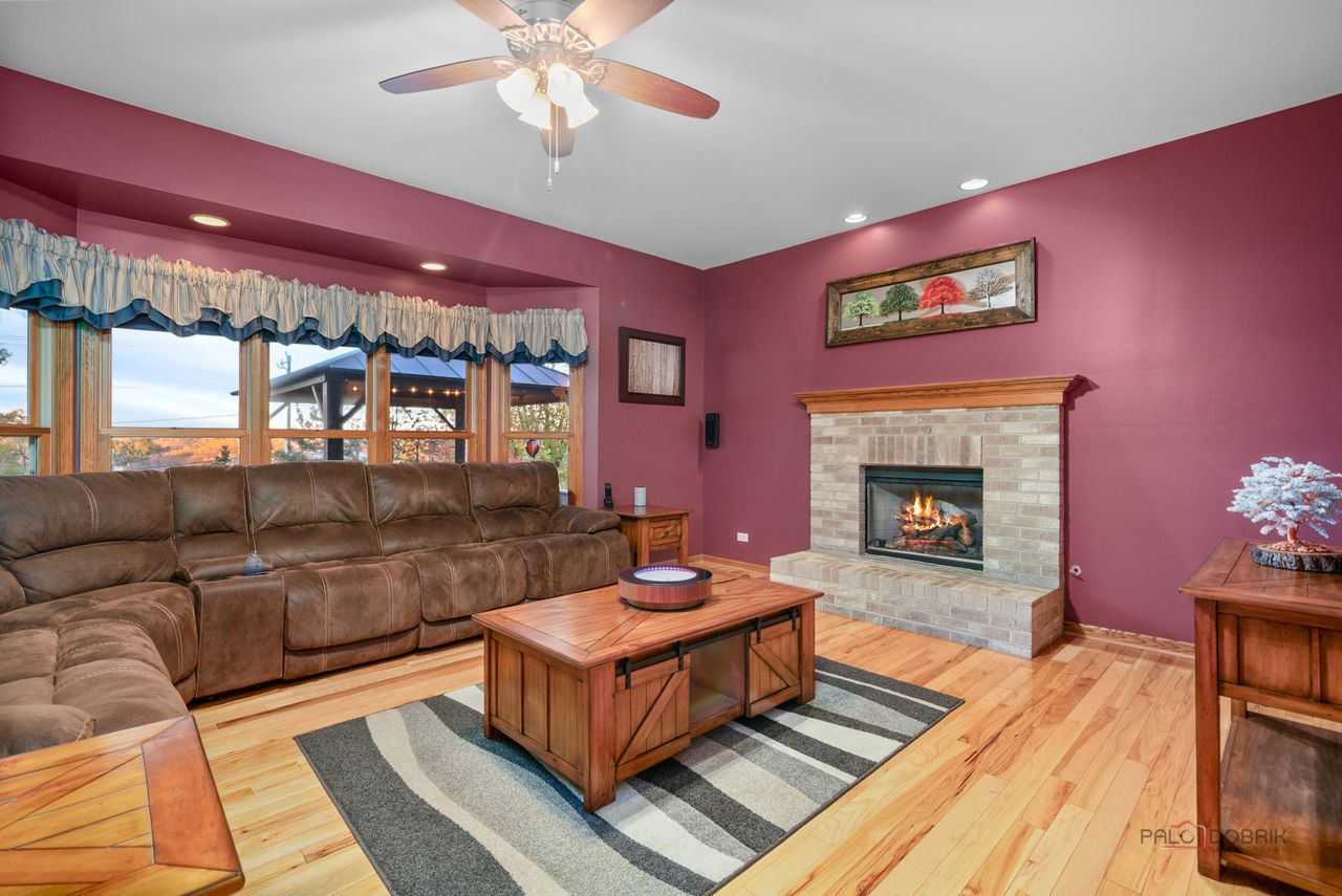 Spring Grove, IL 60081