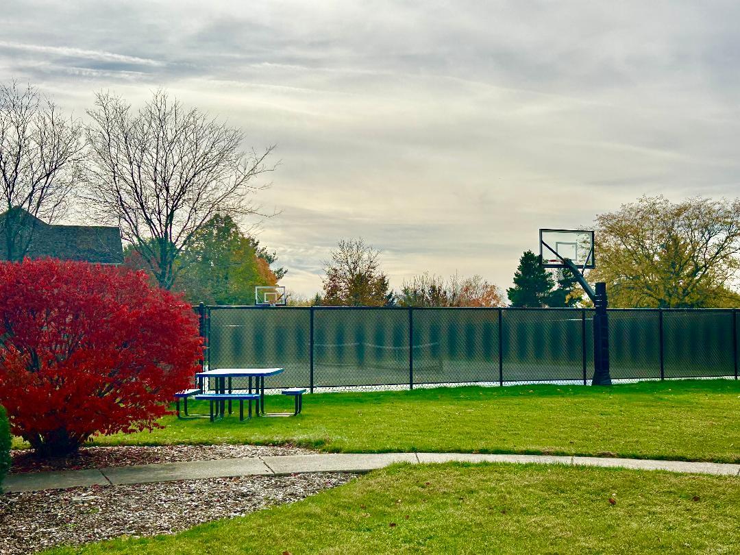 3520 Kings Lair Drive, Spring Grove, IL 60081