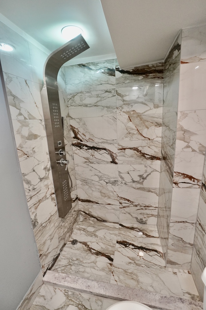 8734 S Honore Street, Chicago, IL 60620