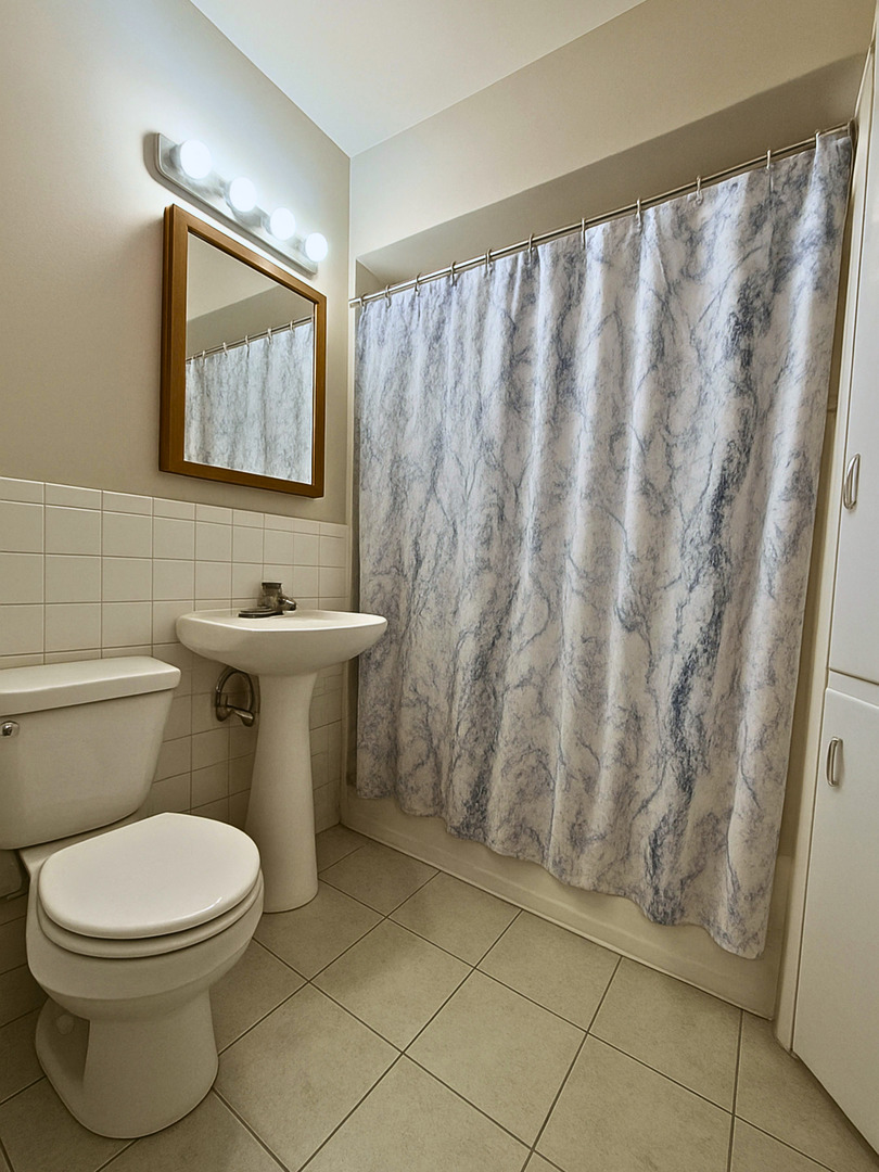 4701 N Kilbourn Avenue #2, Chicago, IL 60630