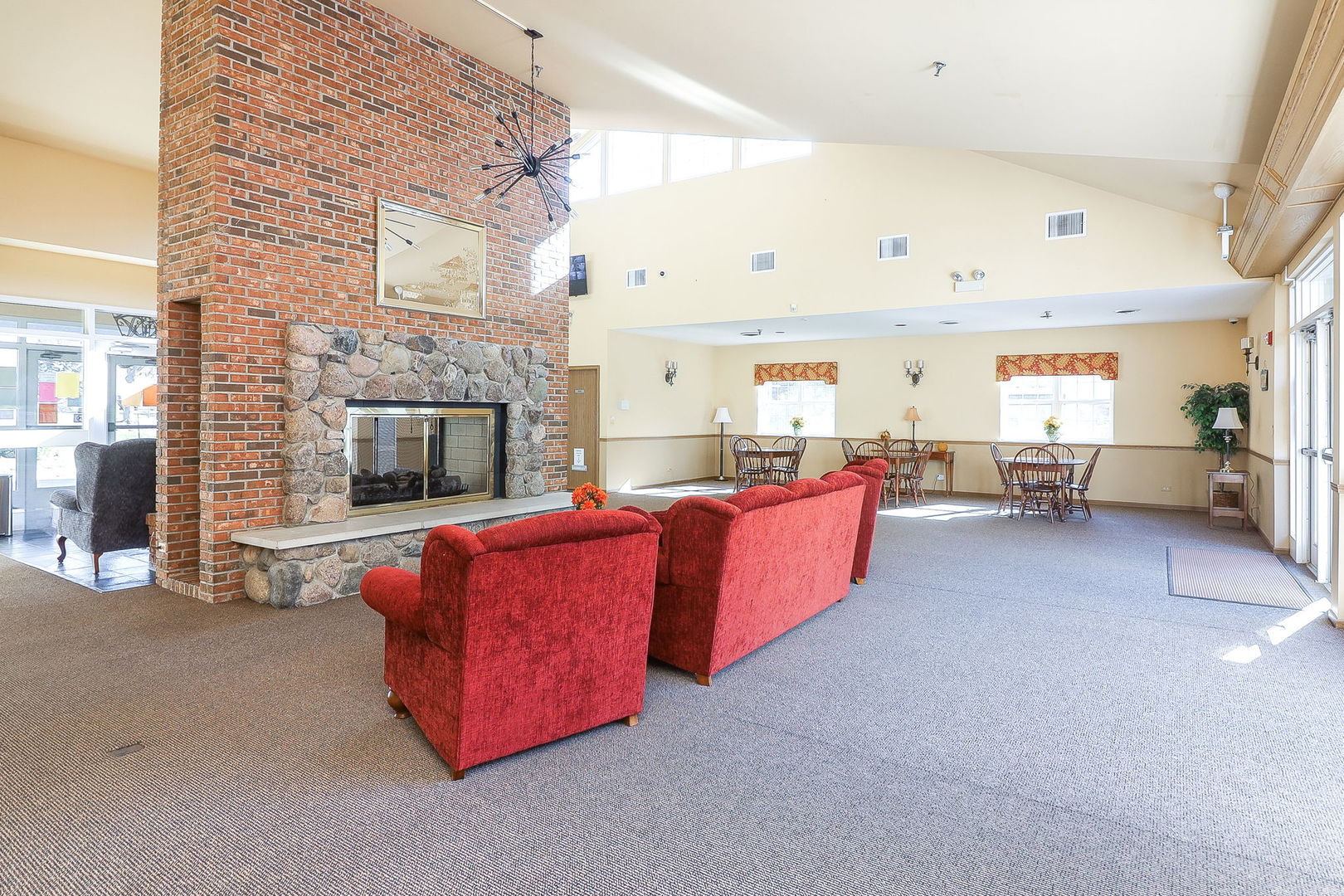 726 N Gary Avenue #109A, Carol Stream, IL 60188