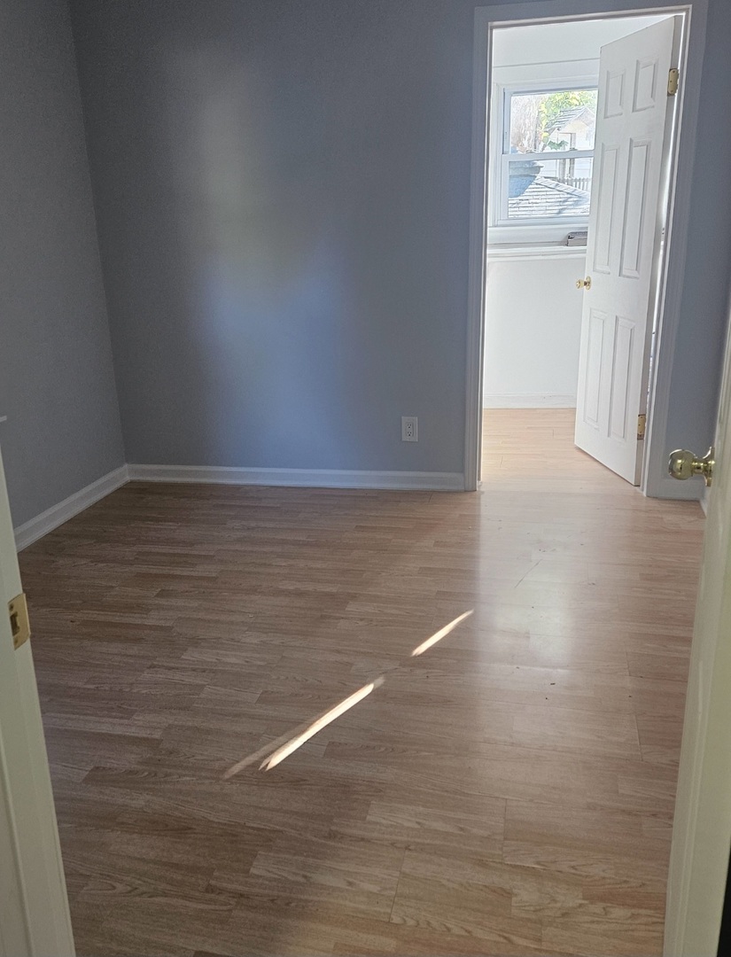 733 Schomer Avenue, Aurora, IL 60505